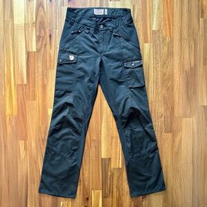 Fjällräven Nikka Pants Women’s Black EU 34 US 26 (short)